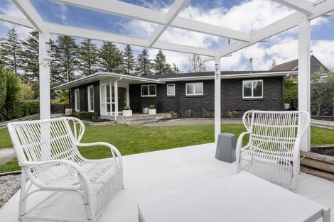 Photo of property in 42 Iona Road, Havelock North, 4130