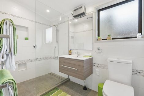 Photo of property in 41aa Vivian Wilson Drive, Eastern Beach, Auckland, 2012