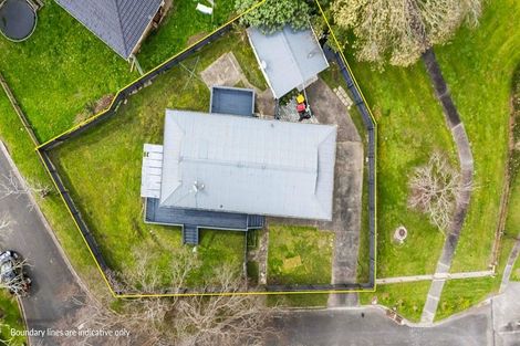 Photo of property in 14 Chantal Place, Red Hill, Papakura, 2110