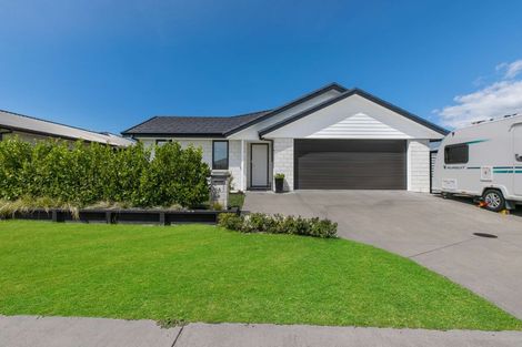 Photo of property in 24 Harding Drive, Papamoa Beach, Papamoa, 3118