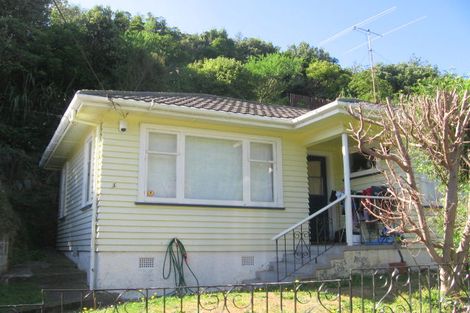 Photo of property in 1 Walden Street, Strathmore Park, Wellington, 6022