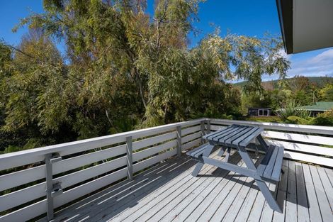 Photo of property in 25 Kinloch Road, Kinloch, Taupo, 3377