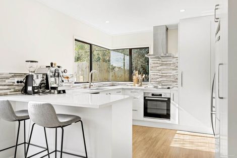 Photo of property in 13 Centorian Drive, Windsor Park, Auckland, 0632