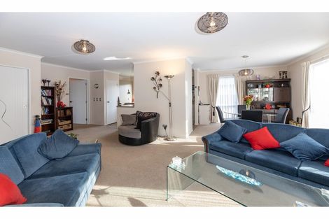 Photo of property in 45 Royal Park Drive, Parklands, Christchurch, 8083