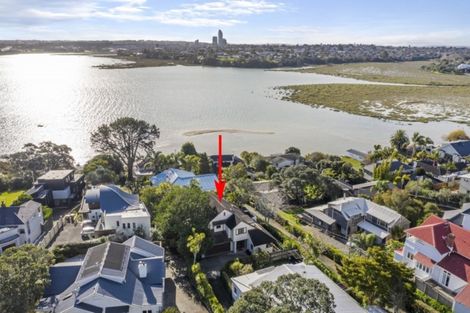 Photo of property in 65a Beresford Street, Bayswater, Auckland, 0622