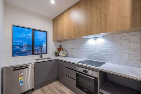 Photo of property in 10 Kari Lane, Kumeu, 0810