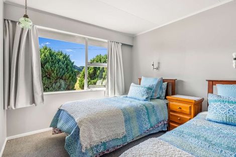 Photo of property in 12 Banks Street, Tolaga Bay, 4077