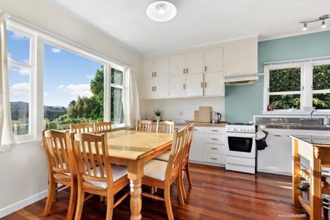 Photo of property in 132 The Ridgeway, Mornington, Wellington, 6021