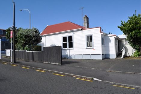 Photo of property in 46 Vivian Street, New Plymouth, 4310