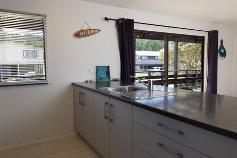 Photo of property in 22 Wharua Road, Oakura, Hikurangi, 0184