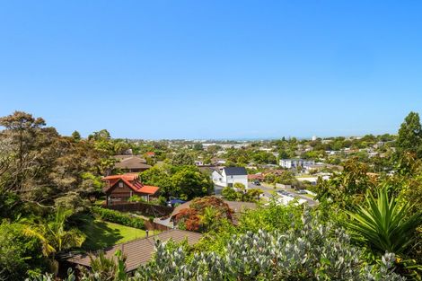 Photo of property in 1/311 Glenfield Road, Glenfield, Auckland, 0629