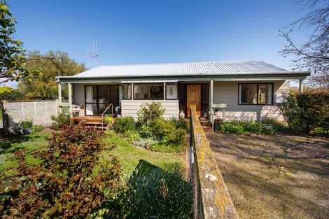 Photo of property in 136 Newbury Line, Newbury, Palmerston North, 4478