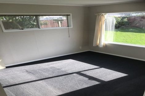 Photo of property in 2/29 Joshua Place, Weymouth, Auckland, 2103