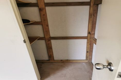 Photo of property in 70 Sturges Road, Henderson, Auckland, 0612