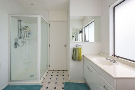 Photo of property in 11 Jamell Place, Avonhead, Christchurch, 8042