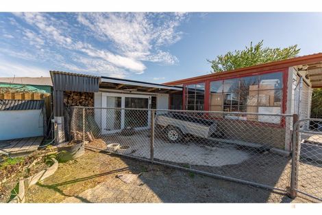 Photo of property in 1 Regent Street, Waimate, 7924