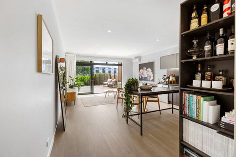 Photo of property in 21 Hudson Bay Road, Hobsonville, Auckland, 0616