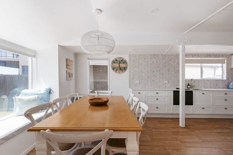 Photo of property in 906 Papamoa Beach Road, Papamoa Beach, Papamoa, 3118