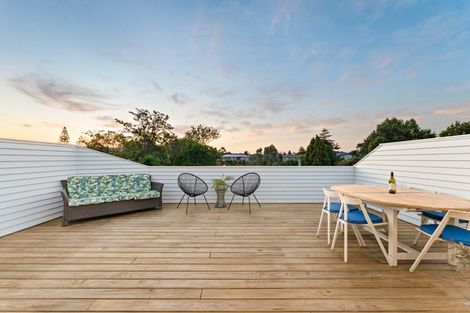 Photo of property in 23b Woodglen Road, Glen Eden, Auckland, 0602