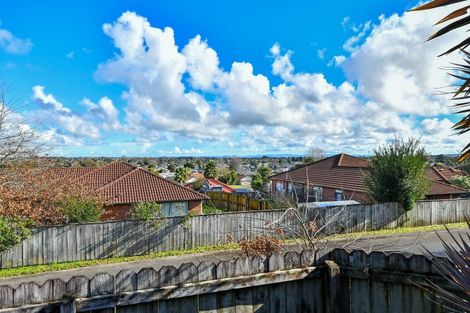Photo of property in 19 Keri Vista Rise, Papakura, 2110