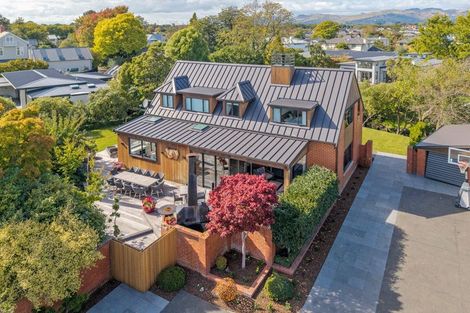 Photo of property in 66 Straven Road, Fendalton, Christchurch, 8014