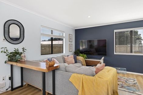 Photo of property in 47a Lyn Grove, Papamoa Beach, Papamoa, 3118