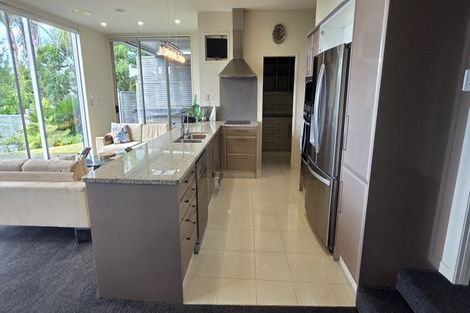 Photo of property in 34 Holcombrooke Lane, Welcome Bay, Tauranga, 3175