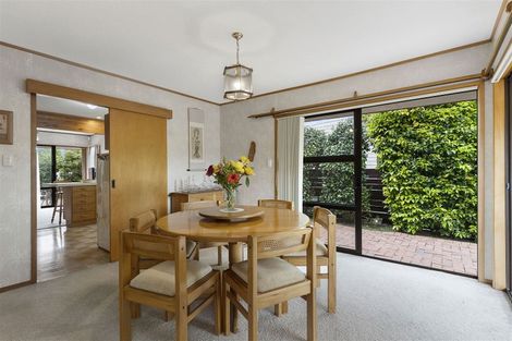 Photo of property in 42 Kennedy Avenue, Forrest Hill, Auckland, 0620