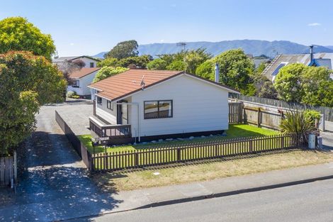 Photo of property in 61a Mazengarb Road, Paraparaumu Beach, Paraparaumu, 5032