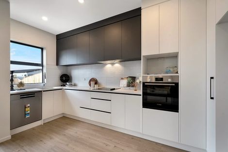 Photo of property in 7 Horokaka Street, Massey, Auckland, 0614