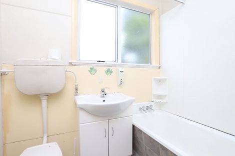 Photo of property in 2 Casey Avenue, Fairfield, Hamilton, 3214