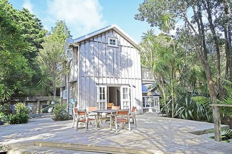 Photo of property in 92 Frost Road, Leigh, Warkworth, 0985