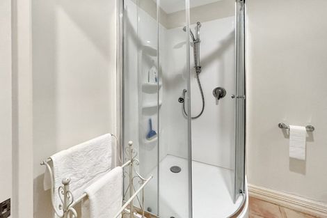 Photo of property in 186 Lake Terrace, Hilltop, Taupo, 3330