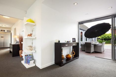 Photo of property in 5 Woodbank Street, Somerfield, Christchurch, 8024