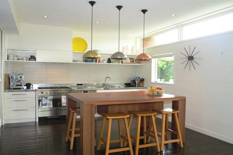 Photo of property in 51 Queen Street, Northcote Point, Auckland, 0627