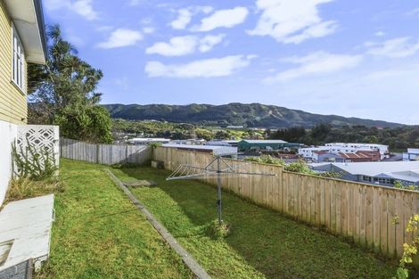 Photo of property in 93 Bell Street, Tawa, Wellington, 5028