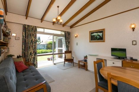 Photo of property in 14 Gillean Street, Havelock North, 4130