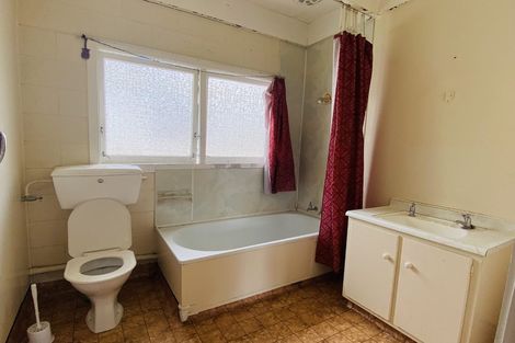 Photo of property in 1/22 Kelston Street, New Lynn, Auckland, 0600