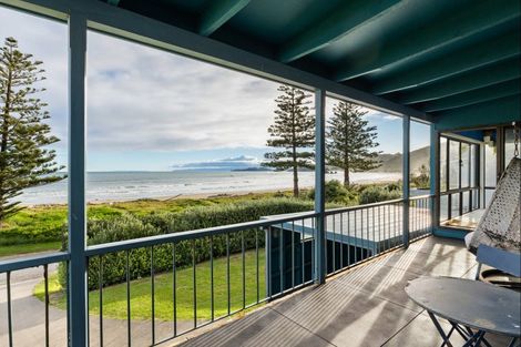 Photo of property in 15 Makorori Beach Road, Makorori, Gisborne, 4073