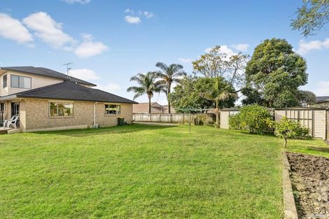 Photo of property in 16 Sunny Crescent, Huapai, Kumeu, 0810