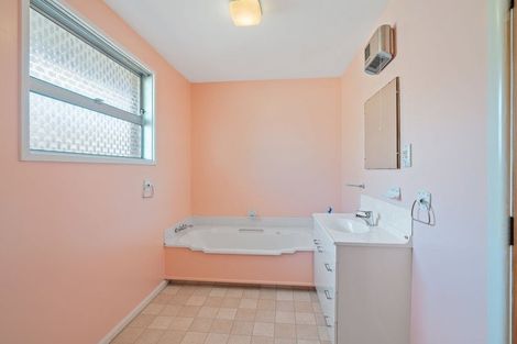 Photo of property in 1/17 Tudor Avenue, Ilam, Christchurch, 8041