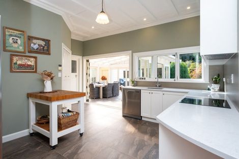 Photo of property in 15 Terrace Road, Bay View, Napier, 4104