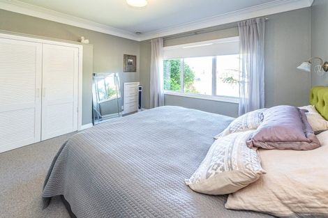 Photo of property in 2 Tarata Street, Saint Johns Hill, Whanganui, 4501
