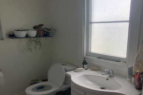 Photo of property in 135 Wallace Street, Mount Cook, Wellington, 6021