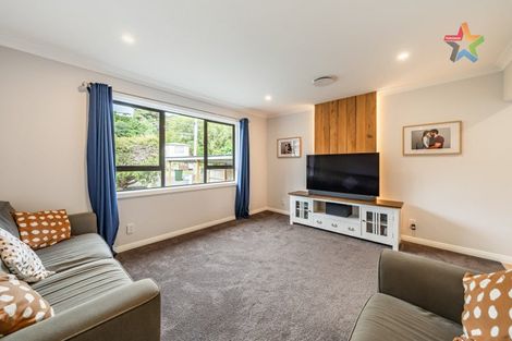 Photo of property in 21 Bledisloe Crescent, Wainuiomata, Lower Hutt, 5014