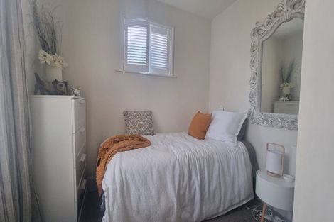 Photo of property in 147a Holly Road, St Albans, Christchurch, 8014