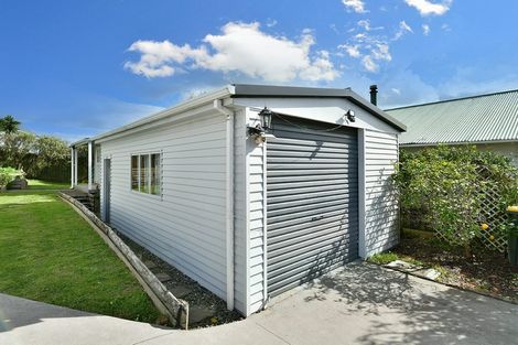 Photo of property in 7 Karaka Street, Helensville, 0800