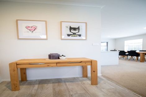 Photo of property in 64 Penetaka Heights, Pyes Pa, Tauranga, 3112