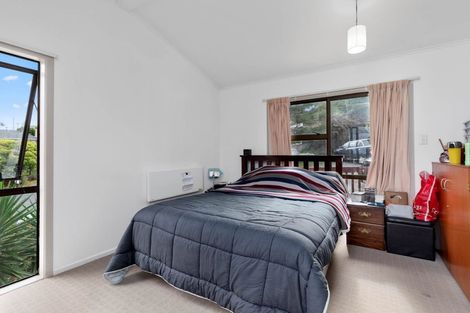 Photo of property in 15 Roband Avenue, Glenfield, Auckland, 0629