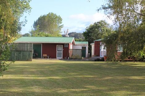 Photo of property in 24 Marlin Place, Whiritoa, Whangamata, 3691